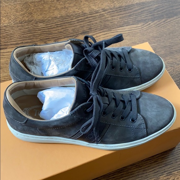 Mens Tod’s sneakers - Picture 1 of 7